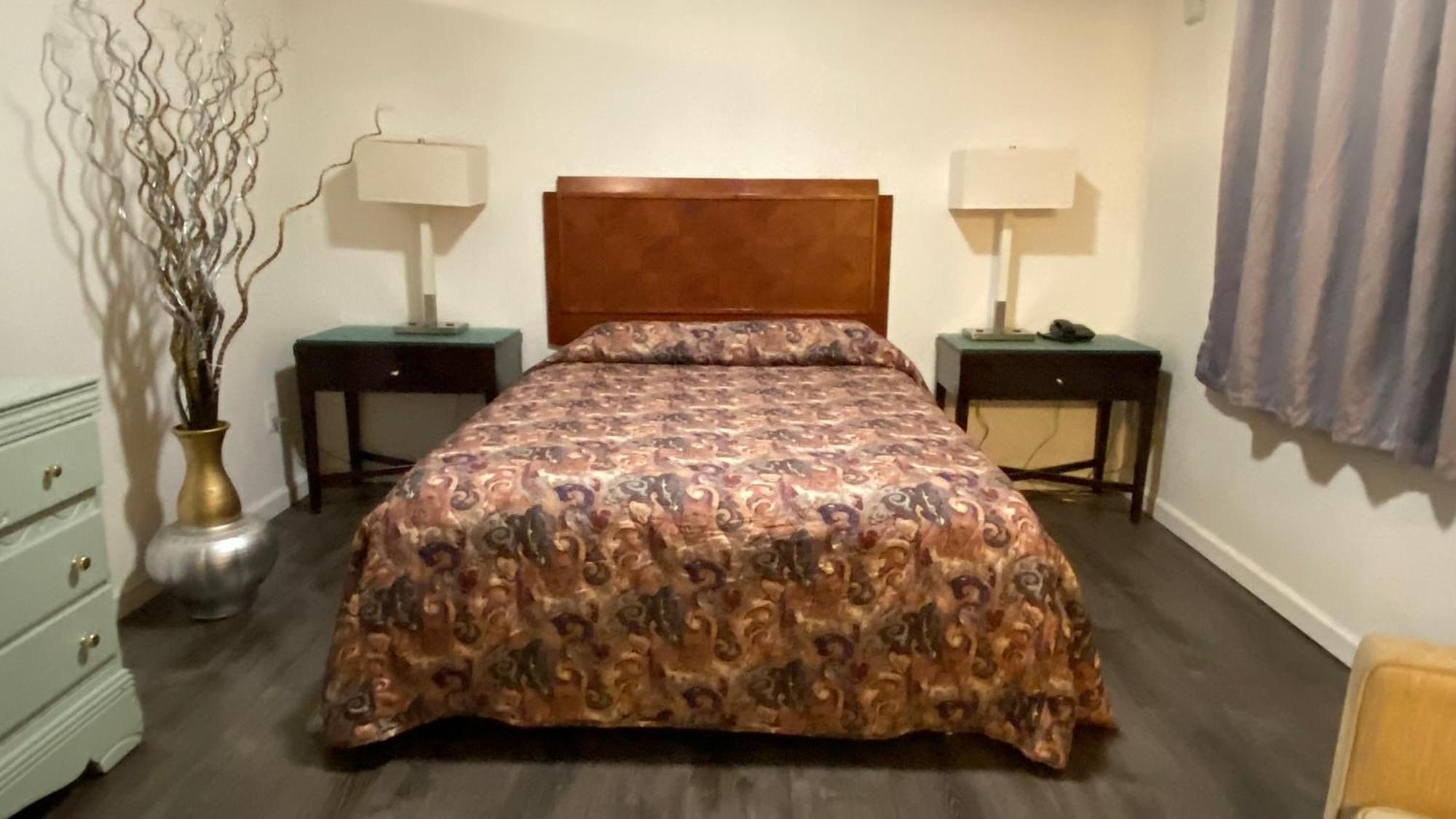 Golden Kent Motel Luaran gambar